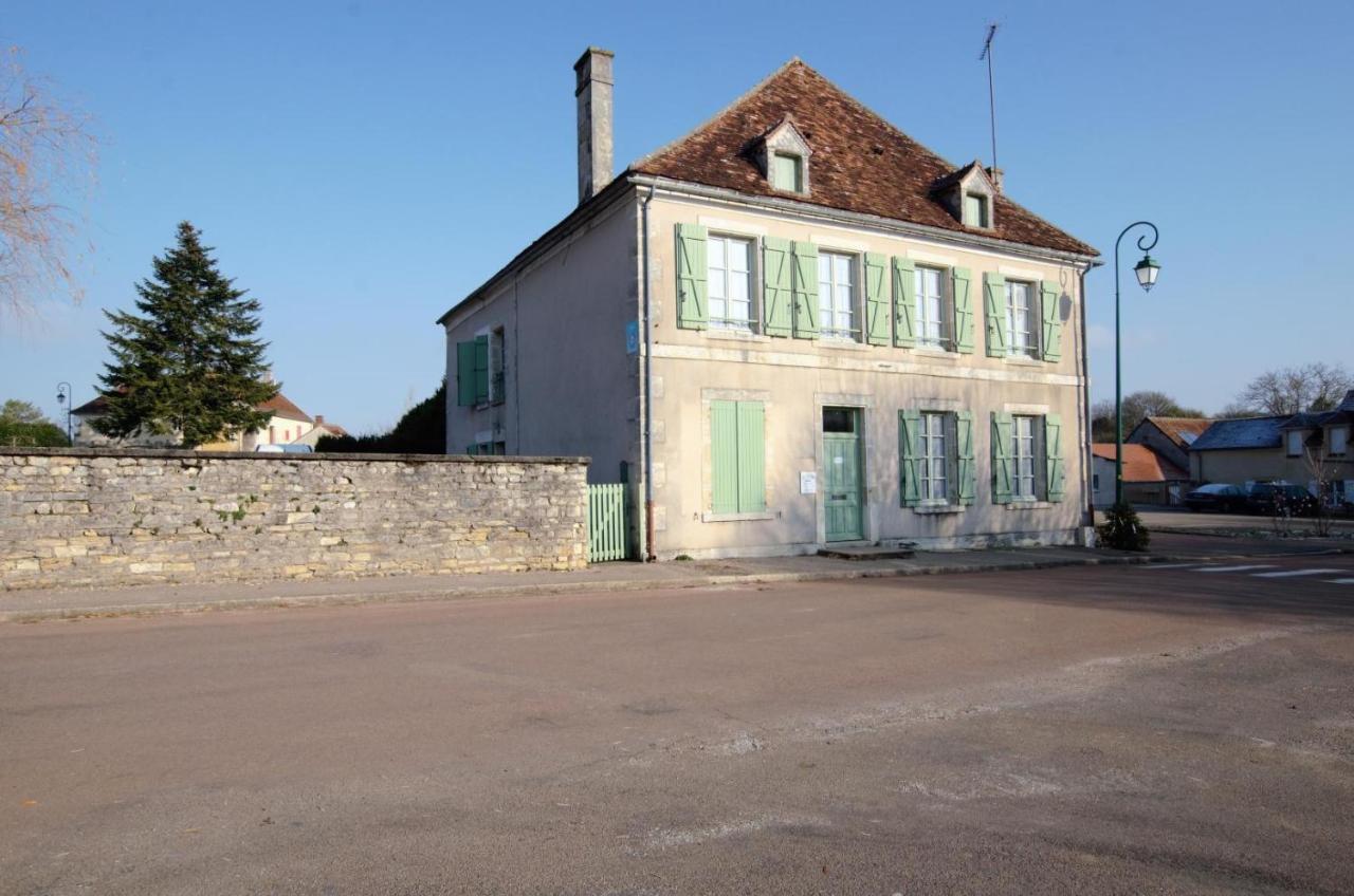 Gite Communal 149 Sainpuits Bagian luar foto